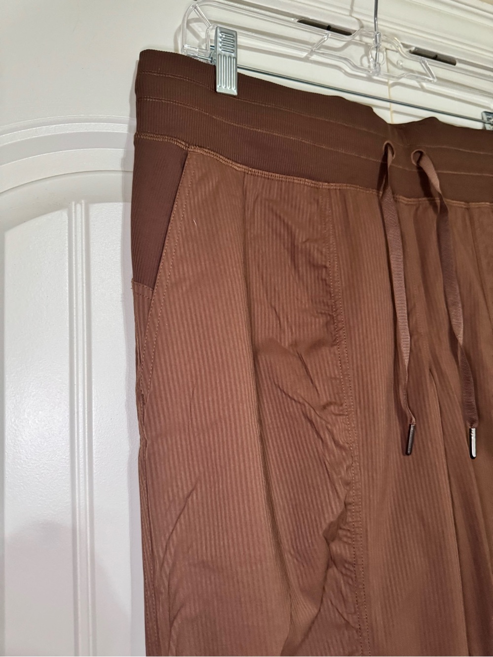 Lululemon Dance Studio Mid-Rise Jogger Full Length in Java Size 12 - Picture 2 of 10